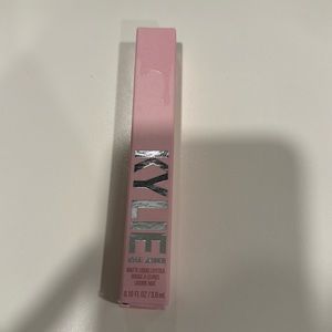 KYLIE COSMETICS LIPSTICK
